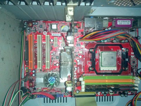 電腦主板型號在哪里看